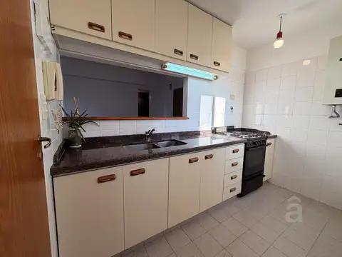 Departamento en Alquiler en Villa Ballester, $ 1.200.000