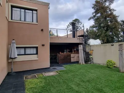 Casa en Venta en Countries y Barrios Cerrados en Udaondo, USD 250.000