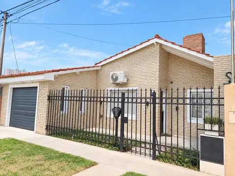 CASA 3 DORMITORIOS - VENADO TUERTO