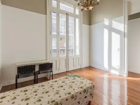 Depto Tipo Casa en Venta 100 años