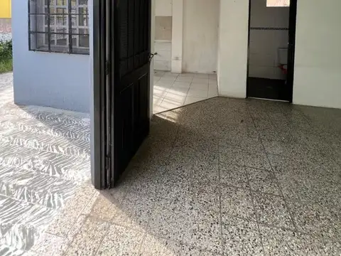 Departamento 2  Ambientes y Medio + 6 Cocheras  + Lote 400m2