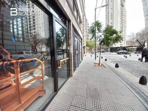 Oficina 2 ambientes con 4 baños