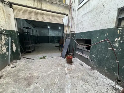 Galpon en Venta 28  mts Fondo