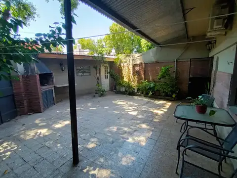 Depto Tipo Casa 5 ambientes con 2 baños