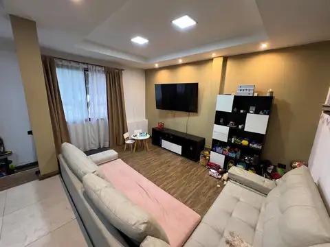 Depto Tipo Casa en Venta de 4 ambientes