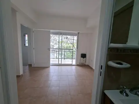 Depto Tipo Casa en Alquiler de 2 ambientes