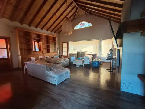 Casa en Alquiler de 4 dormitorios