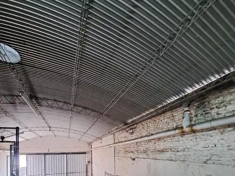 Galpon en Venta 28  mts Fondo