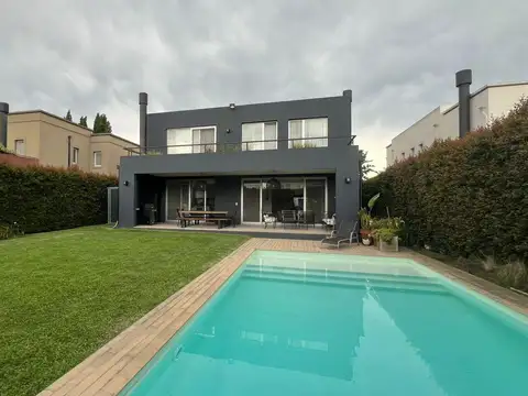 Casa en Alquiler Temporal  en La Damasia, San Fernando.