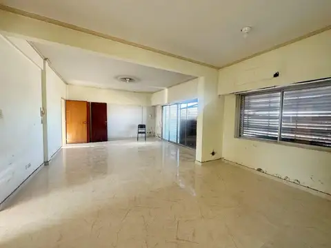 Galpon en Venta en Lanús Oeste, USD 195.000