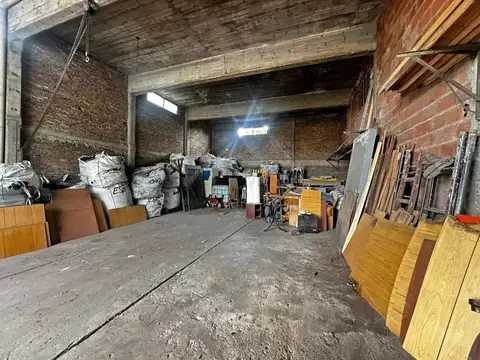 Galpon en Venta en Lanús Oeste, USD 195.000