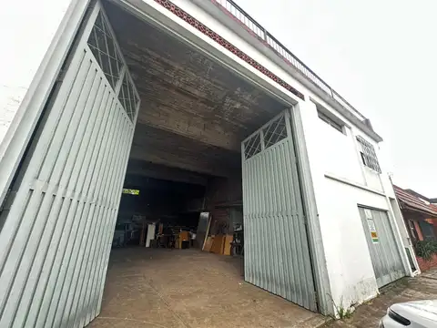 Galpon en Venta en Lanús Oeste, USD 195.000