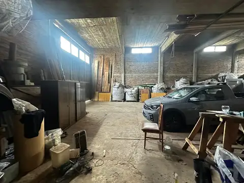 VENTA GALPÓN CON CASA PATIO TERRAZA OFICINA LANÚS OESTE