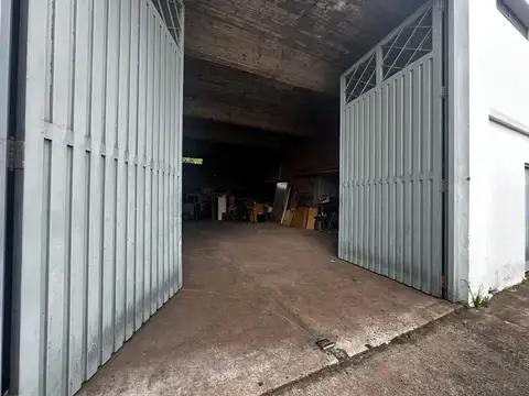 VENTA GALPÓN CON CASA PATIO TERRAZA OFICINA LANÚS OESTE
