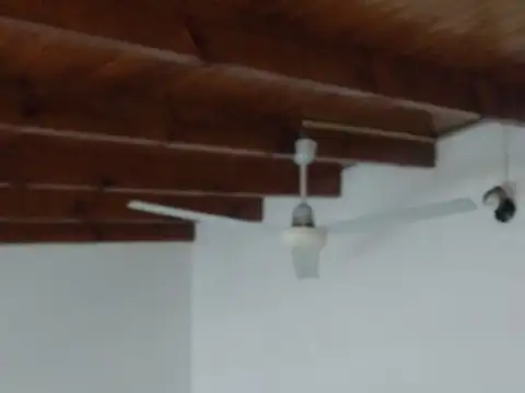 DEPTO. TIPO DÚPLEX EN CALLE 3 E/ 42 y 43 Z/FACULT LLAMAR A RAMÍREZ PROP.  / 