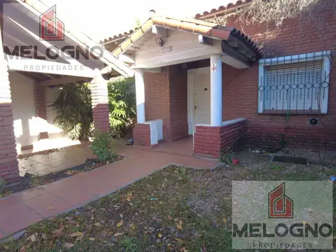 Casa 5 ambientes con 1 baño