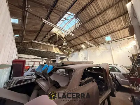 Galpón de 160 mts en alquiler en Jose León Suarez