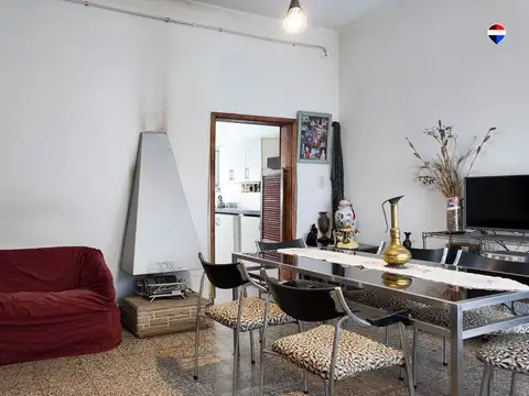 Casa 4 ambientes con 2 baños