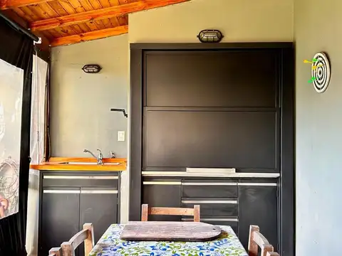 Casa 5 ambientes con 3 baños