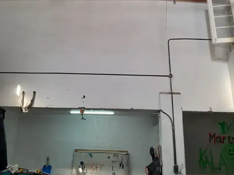 Galpon en Alquiler en Bernal, $ 800.000