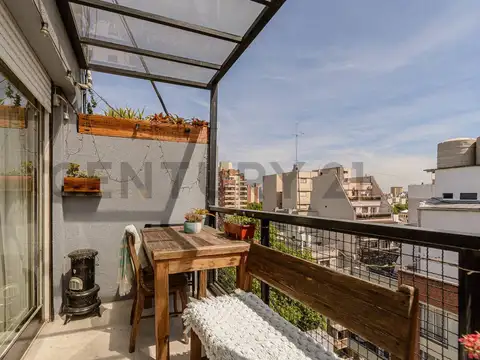 Luminoso 2 ambientes reciclado con vista abierta