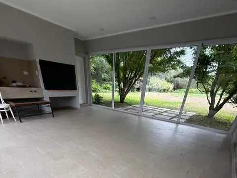 Casa en Venta con 6 cocheras