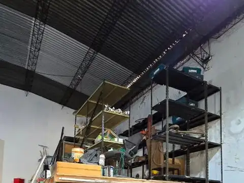 Galpon en Venta 10  mts Fondo