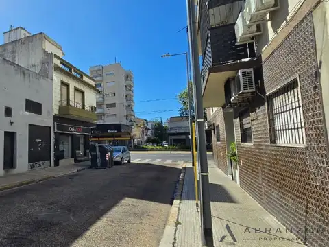La Fronda 1600 Galpón Depósito en venta con servicios en en Villa Gral. Mitre