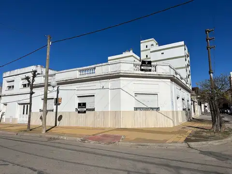 Casa en 25 de Mayo e Independencia