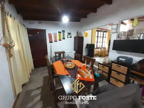 Casa 3 ambientes con 2 baños