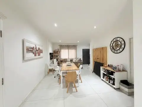 Depto Tipo Casa en Venta de 3 dormitorios