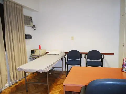 Oficina 2 ambientes con 2 baños