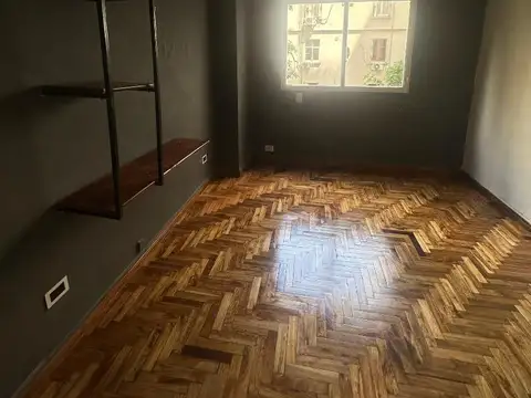 Cerrito 1500, Piso 4