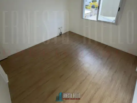 ¡VENTA DEPARTAMENTO 2 AMB. OPORTUNIDAD EN WILDE CENTRO!