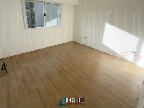 Bahía Blanca 100, Piso 4