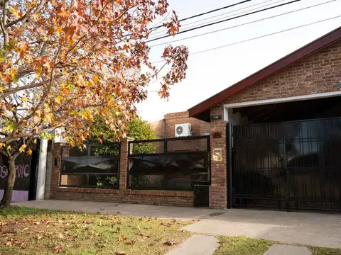 Hermosa casa 3 Dormitorios en Excelente Ubicación
