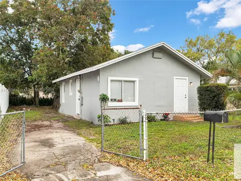 Casa en venta - 2 Dormitorios 1 Baños - Miami