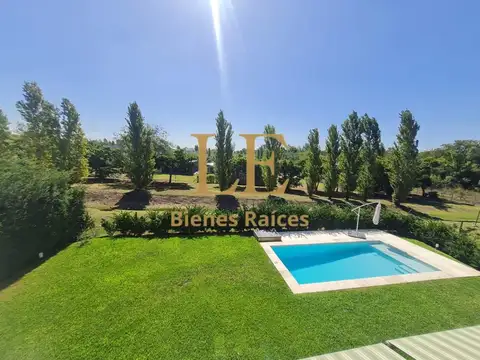 Casa 4 ambientes con 4 baños