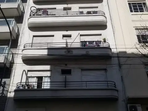 VENTA DE 1 AMBIENTE, CON BALCON AL FRENTE