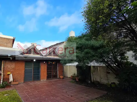 CASA 4 AMB en alquiler con COCHERA Y FONDO en José León Suarez