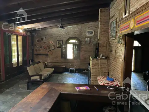 Casa 5 ambientes con 2 baños