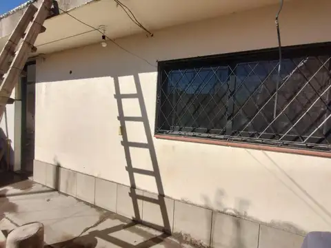 calle Valdivia entre Lamadrid y Pedro Vargas