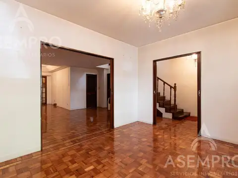 Depto Tipo Casa 6 ambientes con 2 baños