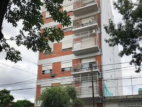 2 AMB COCINA Y BAÑO COMPLETOS, LAVADERO INDEPENDIENTE, EXCELENTE UBICACION  