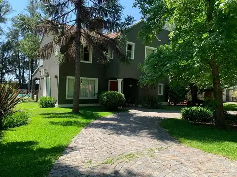 CASA EN VENTA EN LA PEREGRINA PILAR