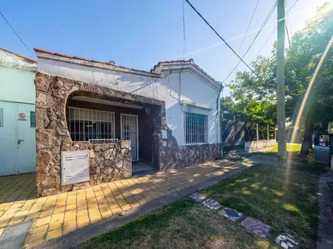 CASA EN VENTA DOS DORMITORIOS