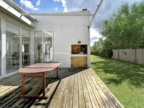 Depto Tipo Casa en Venta de 4 ambientes