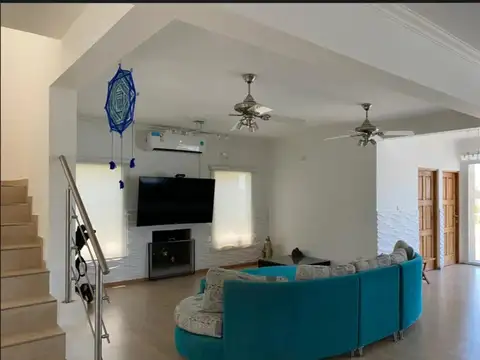 Casa en Venta con 5 cocheras