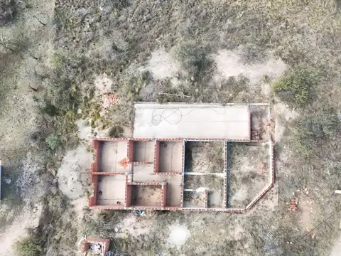 Casa 8 ambientes con 3 baños