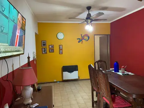 Casa en Alquiler con 2 cocheras